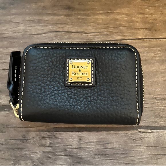 Dooney & Bourke Handbags - DOONEY & BOURKE CARD CASE